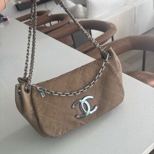 CHANEL Tan Quilted Shoulder Bag with Chain Strap